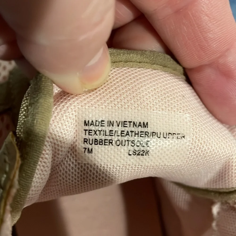 Michael Kors Pink and Tan Women's Sneakers size 7 new without box - Picture 8 of 8